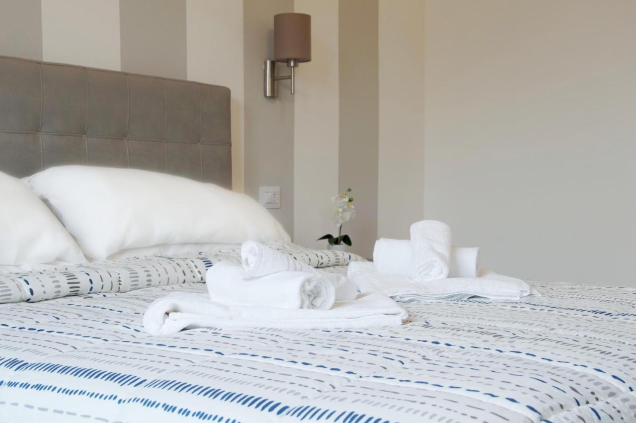 Minerva Rooms Παβία Εξωτερικό φωτογραφία